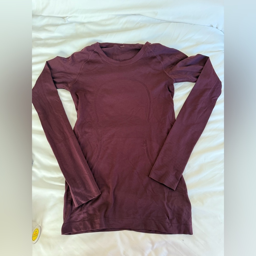 Lululemon long sleeve swiftly